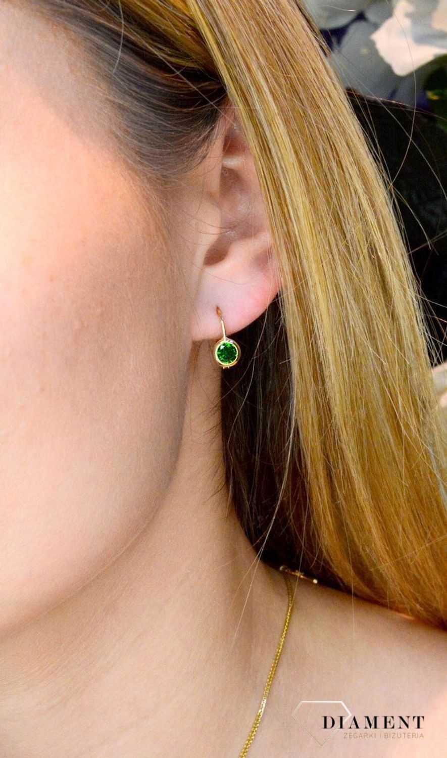 Złote kolczyki 585 wiszące z zieloną cyrkonią KL 1553J (2).jpg